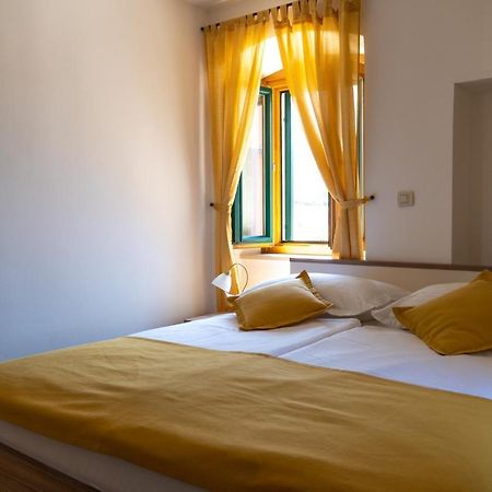 Apartments Linda Makarska Bagian luar foto