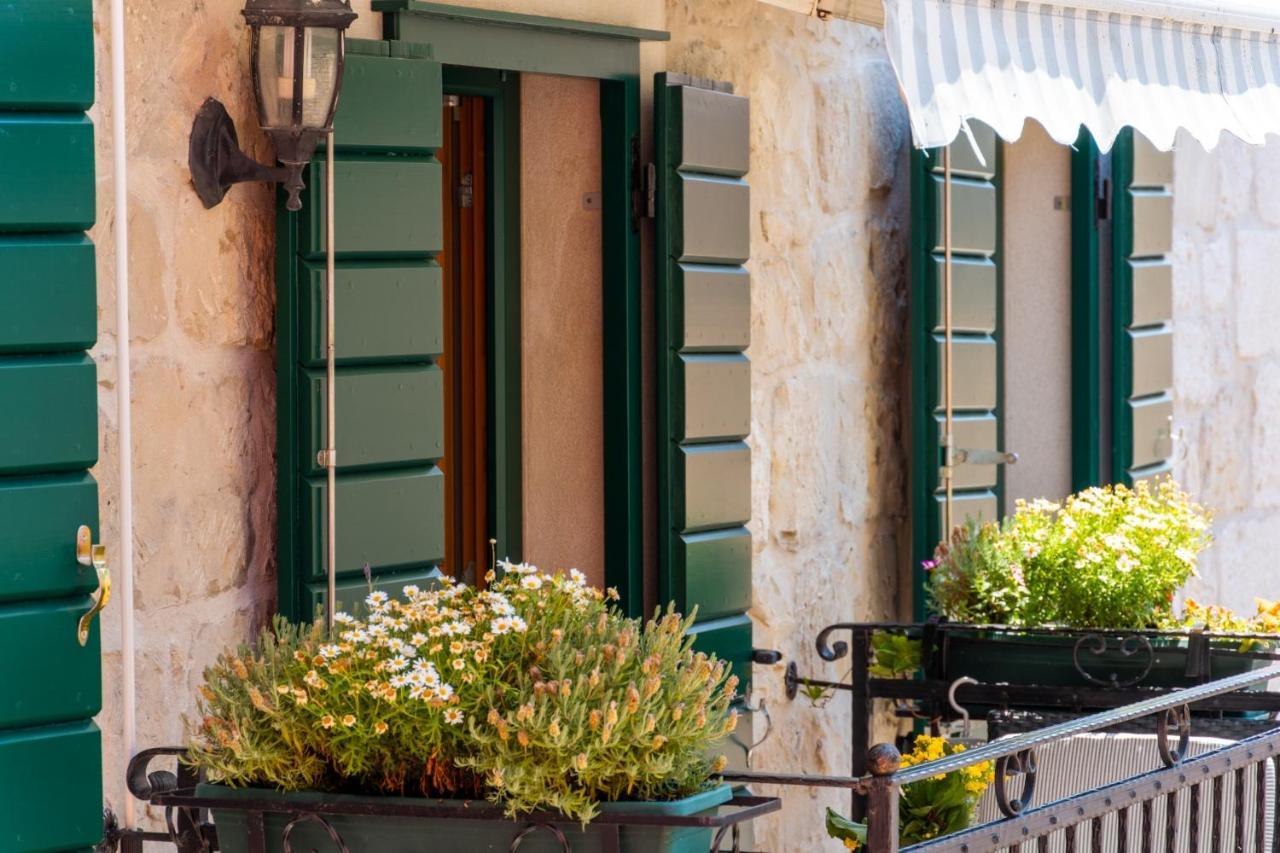 Apartments Linda Makarska Bagian luar foto