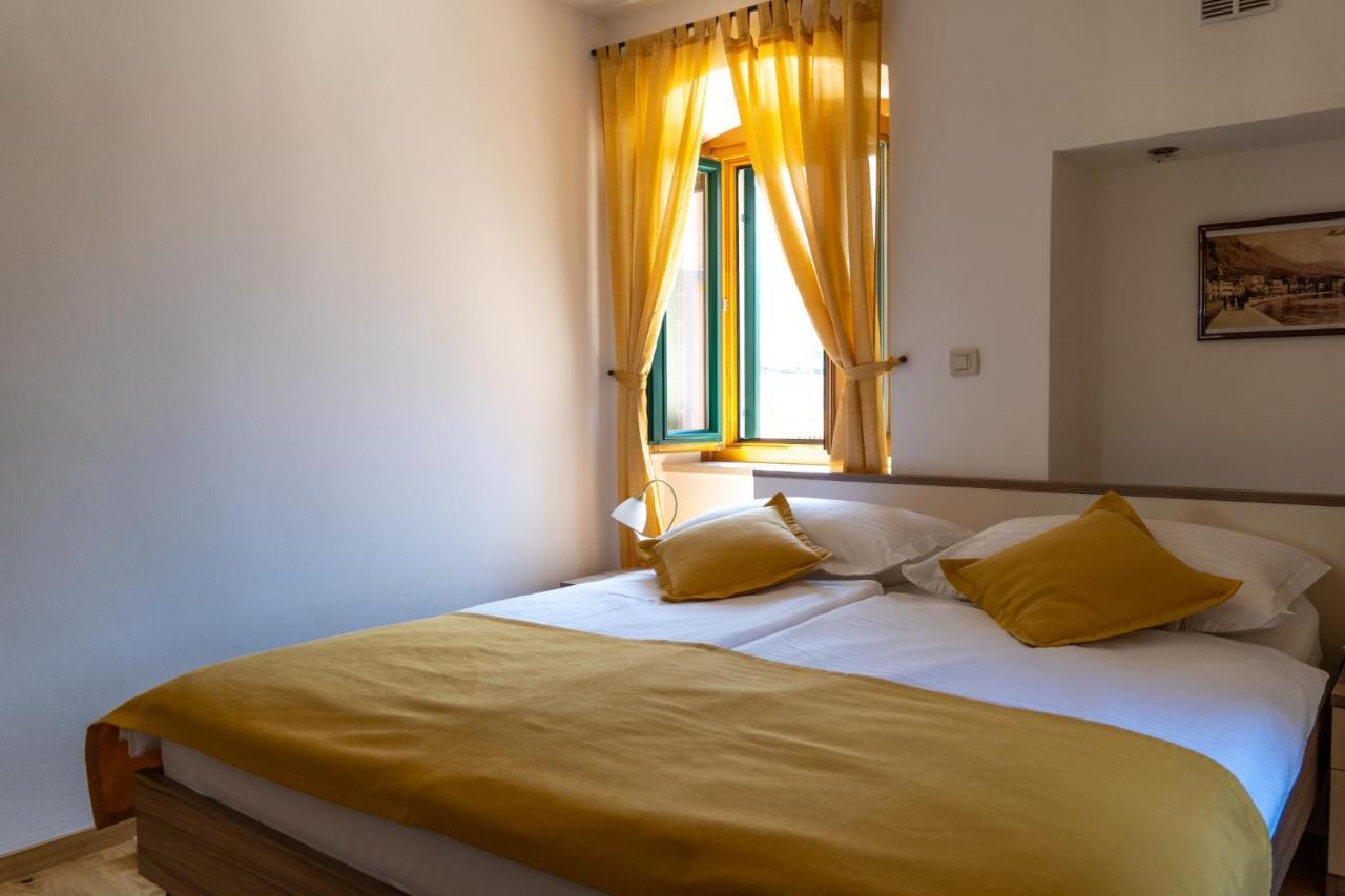 Apartments Linda Makarska Bagian luar foto